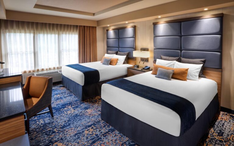 Spirit Mountain Casino - Standard Queen Room